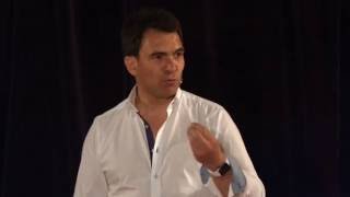 De l'intelligence artificielle à une intelligence augmentée | Nicolas Sekkaki | TEDxPanthéonSorbonne