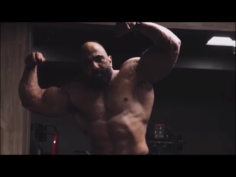 Egyptian bodybuilder daddy Ahmed Taha
