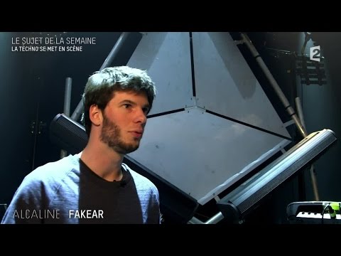 Alcaline, le Mag : Électro en scène (Fakear, Rone, Étienne de Crécy)