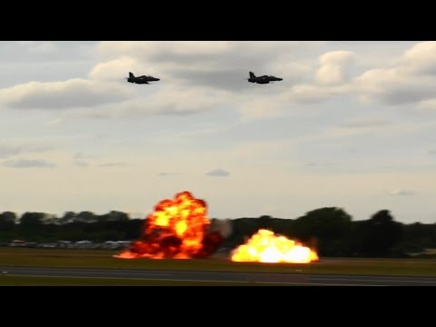 RIAT 2015 RAF Hawk T2 Role Demo