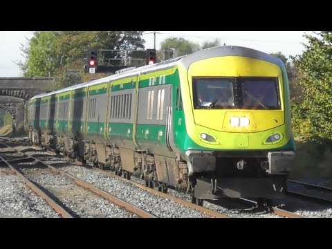 Irish Rail Mark 4 Intercity Train and 201 Class Loco - Kildare Station, Ireland