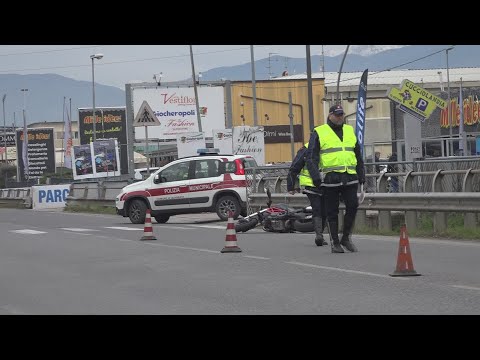 Muore a 22 anni in un incidente sulla via Fiorentina