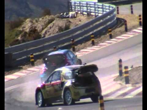 Mundial Ralicross Montalegre 2014.,Timerzjanov pasa por encima de Solberg
