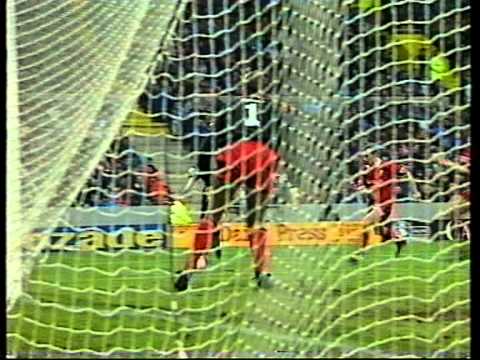 1993-10-30 Swindon Town vs Aston Villa