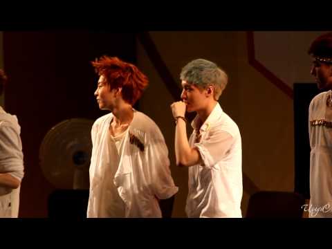 130613 EXO Yongsan Fansign - Lay Focus