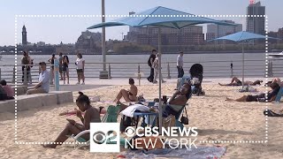 New Yorkers enjoy unseasonably warm October weather