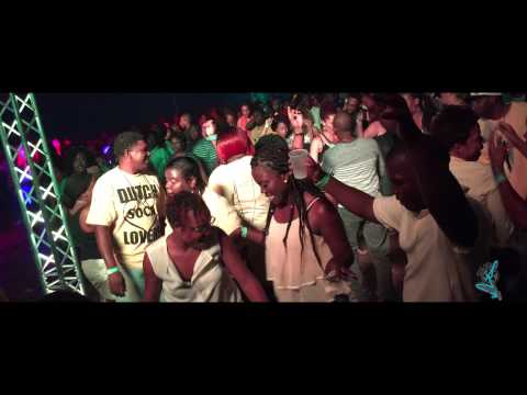DJ LIL'R AKA NAPPIBOI - SOCA VS DANCEHALL (2015)