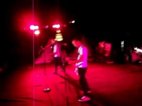 BAD BOYS SHOES - PENGECUT PAGI INI live at Bekasi Square 18 des 2011