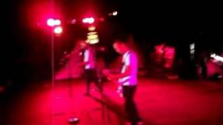 BAD BOYS SHOES - PENGECUT PAGI INI live at Bekasi Square 18 des 2011