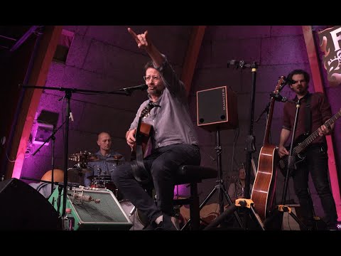 Lovasi András és barátai: Csak a csend meg a zaj, Sziluetthuszár