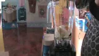 preview picture of video 'Caffe D'Amore - How to make easy fruit smoothie'