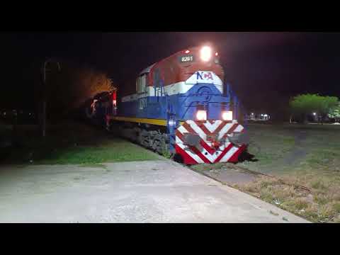 Alco (8261)+ Gr- 12 (6602) con un Tren Vacío a su paso por "Estación Beltrán" en plena madrugada🚂🌃