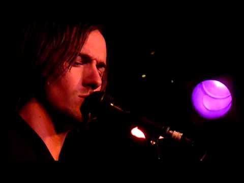 Ian Mouser:  LIVE at the Ash St Saloon, PDX, Oct 2010 (2 of 6)