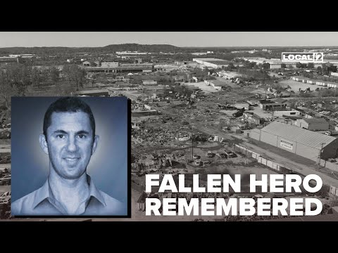 Kentucky pilot who died in Louisville plane crash had distinguished military career