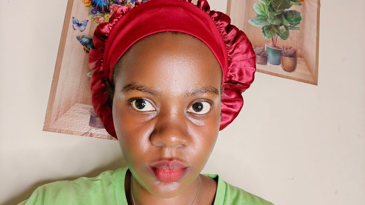 Ebifo ku  mukazi wokwata emana neyima nga ayagala embolo Sawa eyo