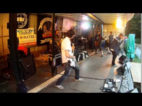 Strain Through - Strain Through - Krumlov 2014 (4U2)