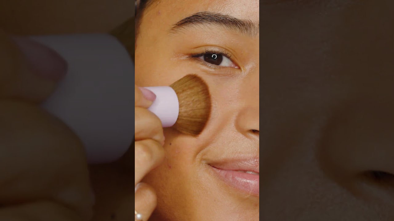 Silky BLUR HYDRATING LONGWEAR FOUNDATION Silky BLUR HYDRATING LONGWEAR FOUNDATION