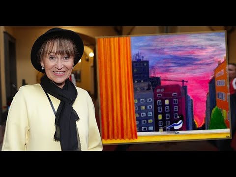 ✅  Petra Černocká sice už přes rok nemůže, stejně jako její kolegyně z branže, zpívat, ale i tak se