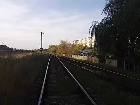 IR 12660 soseşte în viteză în Vaslui cu 4 vagoane cuşetă (plus 21-76,21-76,19-83) , 17.09.2017