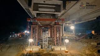 Talbrücke Sechshelden: Verschub über die Bahnstrecke (Autobahn GmbH)