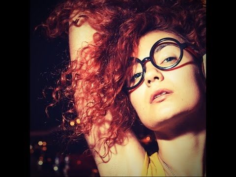 Victoria Ray (Live Moments)