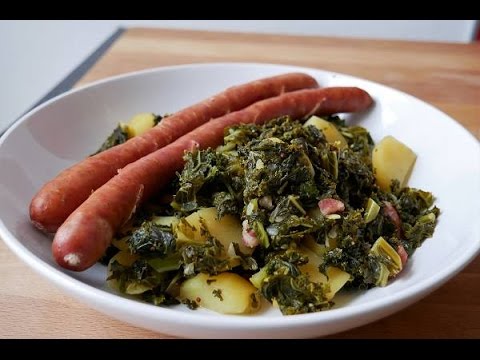Grünkohl mit Mettwürstchen (Rezept) || Kale Stew with "Mettwurst" Sausages (Recipe) || [ENG SUBS]