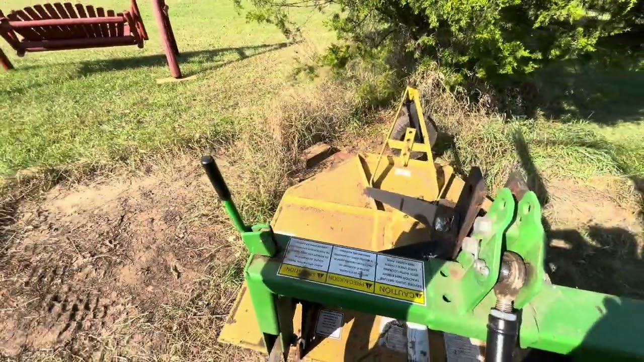John Deere 2025R attachment storage plans