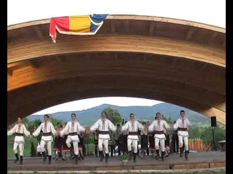 Ansamblul Folcloric Vantulet din Balti Moldova 1