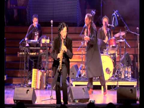 COMPANYIA ELÈCTRICA DHARMA - Sants impotents (Concert - LIVE @ PALAU DE LA MÚSICA CATALANA - 1