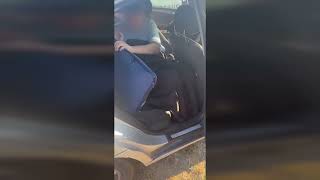 Священик намагався вивезти військовозобов'язаного з України під рясою за $10 000 (відео)