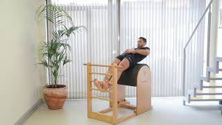 Ejercicios de Pilates con Barril Clásico con Escalera 2