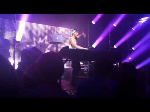 More Kissy Sell Out - Cardiff Solus