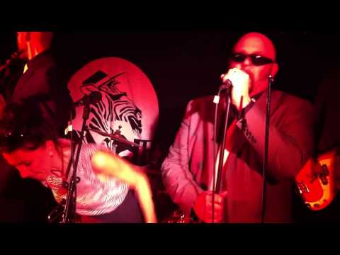 Skandalites - Who's Your Man?