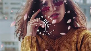 Lipless &amp; Mahalo - Falling (feat. Carly Paige) [Lyrics]