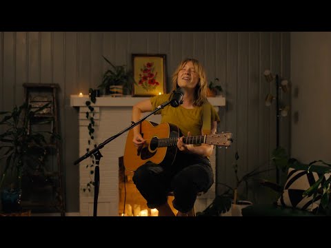 Addison Agen  - Just Wanna Love You (Official Acoustic Video)