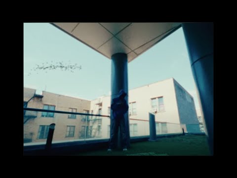 MiddMann - On The Run (Official Music Video)