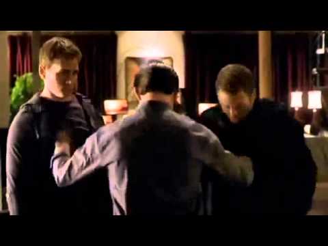 TVD 2X10 Elijah saves Elena from Klaus's followers