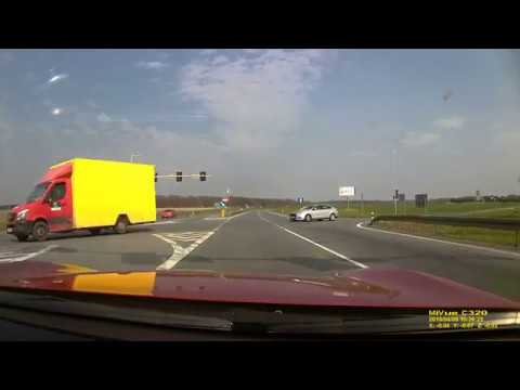 Przejazd na czerwonym na Łączniku Długołęka