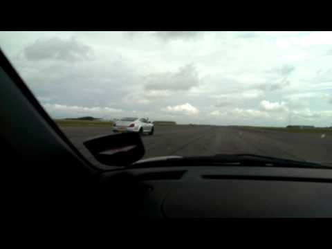 Drag race - Bentley supersports vs Porsche gt3 RS
