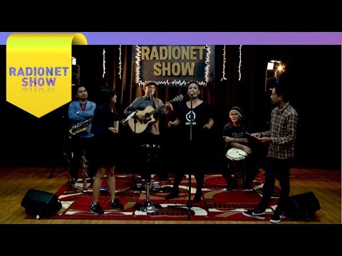 RADIO NET SHOW - Bonita & The Hus Band
