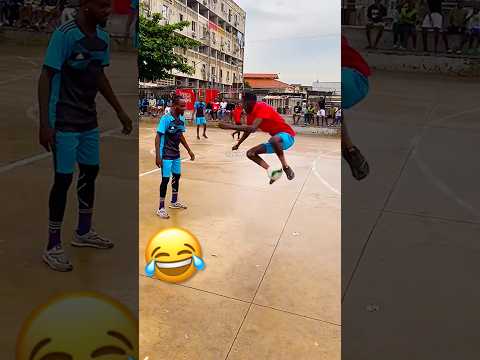 FUNNY FOOTBALL MOMENTS 🤣