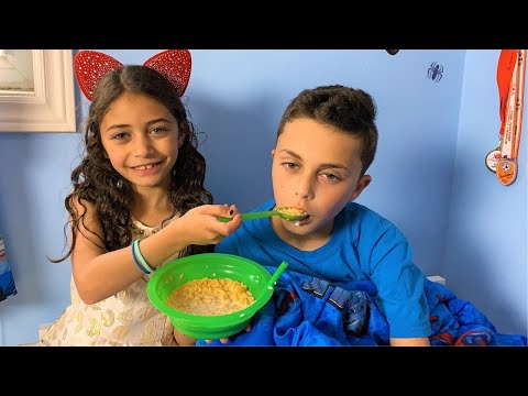 Heidi भाई के लिए एक दाई खेलें |बच्चों के लिए मजेदार कहानियां