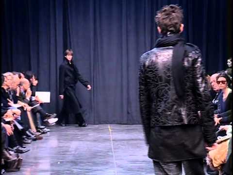 CoSTUMENATIONAL HOMME FW02/03