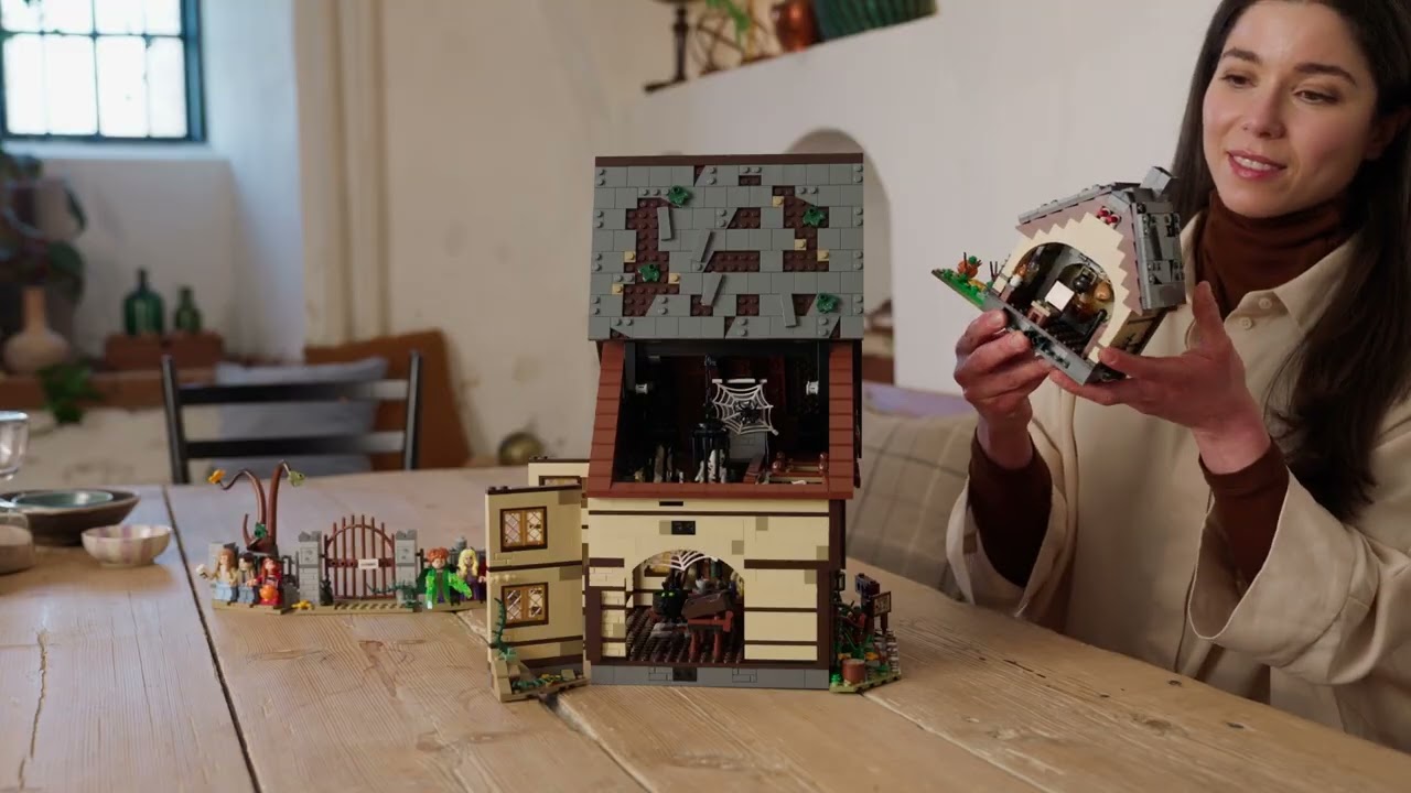 LEGO Ideas - Disney Hokus pokus: Chatka sestier Sandersonovcov