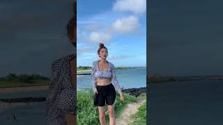 ハイネックハット付きUVカットヒンヤリ 特殊素材ラッシュガードポケットにファスナー付き材質:Polyester SpandexUPF50+UVカット素材 ヒンヤリ感 ハイネック 帽子舌付き 指空穴付き