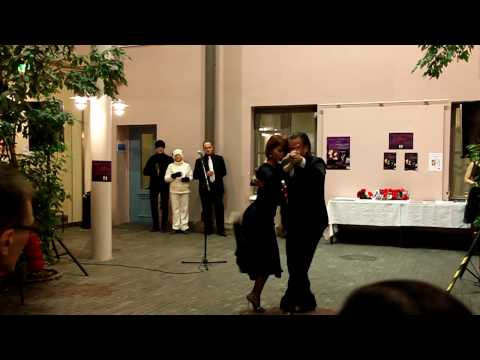 Alexey Barbolin y Julia Zueva dancing at Oulu Tango week