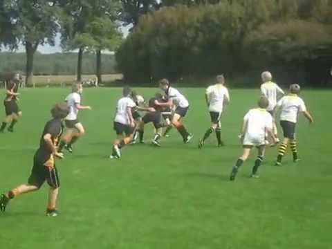 Jong en oud(er) Rugbyclub Groningen oefende op 7 september 2014 tegen Rugbyclub Dwingeloo.