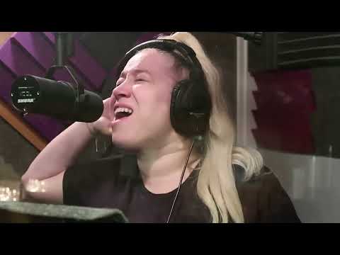 "Ain't No Sunshine" with Eryn O'Ree, Matt O'Ree, Nick Schnebelen, Noah Wotherspoon, Bart Walker.