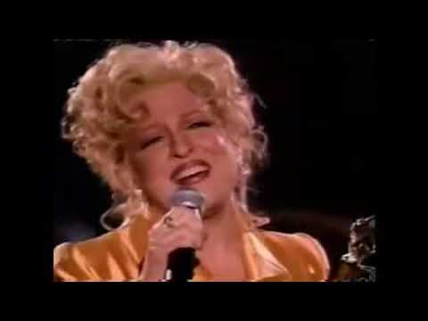 Wynonna Judd and Bette Midler duet "The Rose"