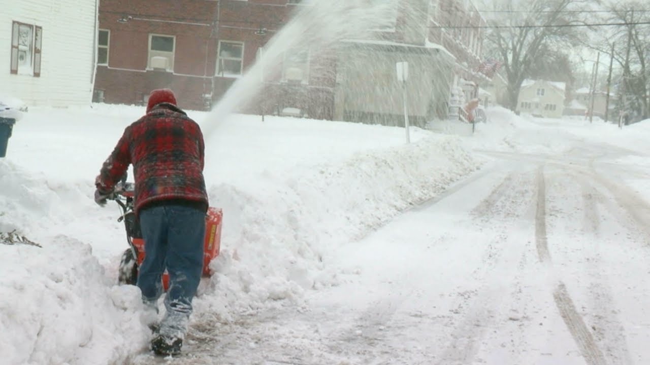 'Made it very difficult for our snowplows to keep up': Lake effect snow pounds Hamburg and Blasdell